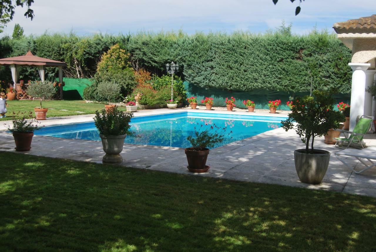 Villa El Campillo Pelabravo Exterior foto